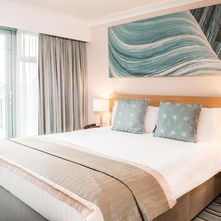 De Vere Cotswold Water Park Apartments Сайърънсестър Екстериор снимка