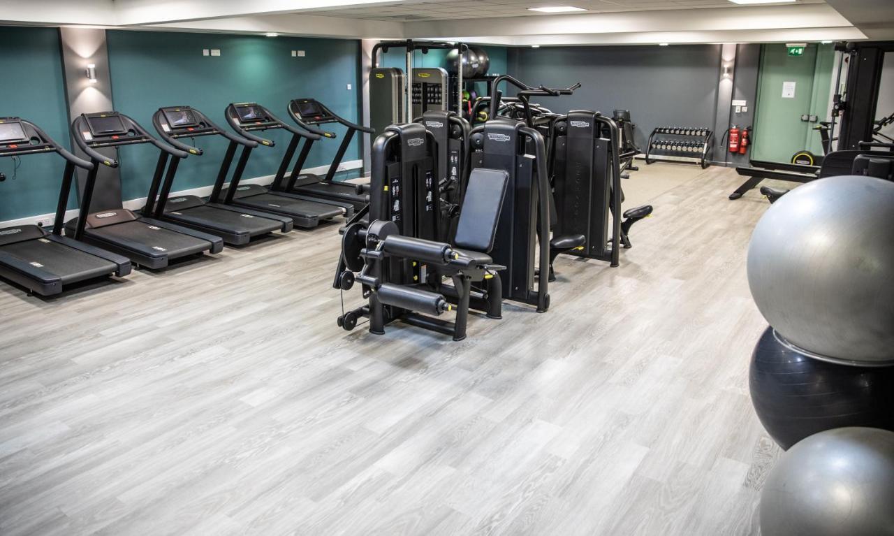 De Vere Cotswold Water Park Apartments Сайърънсестър Екстериор снимка