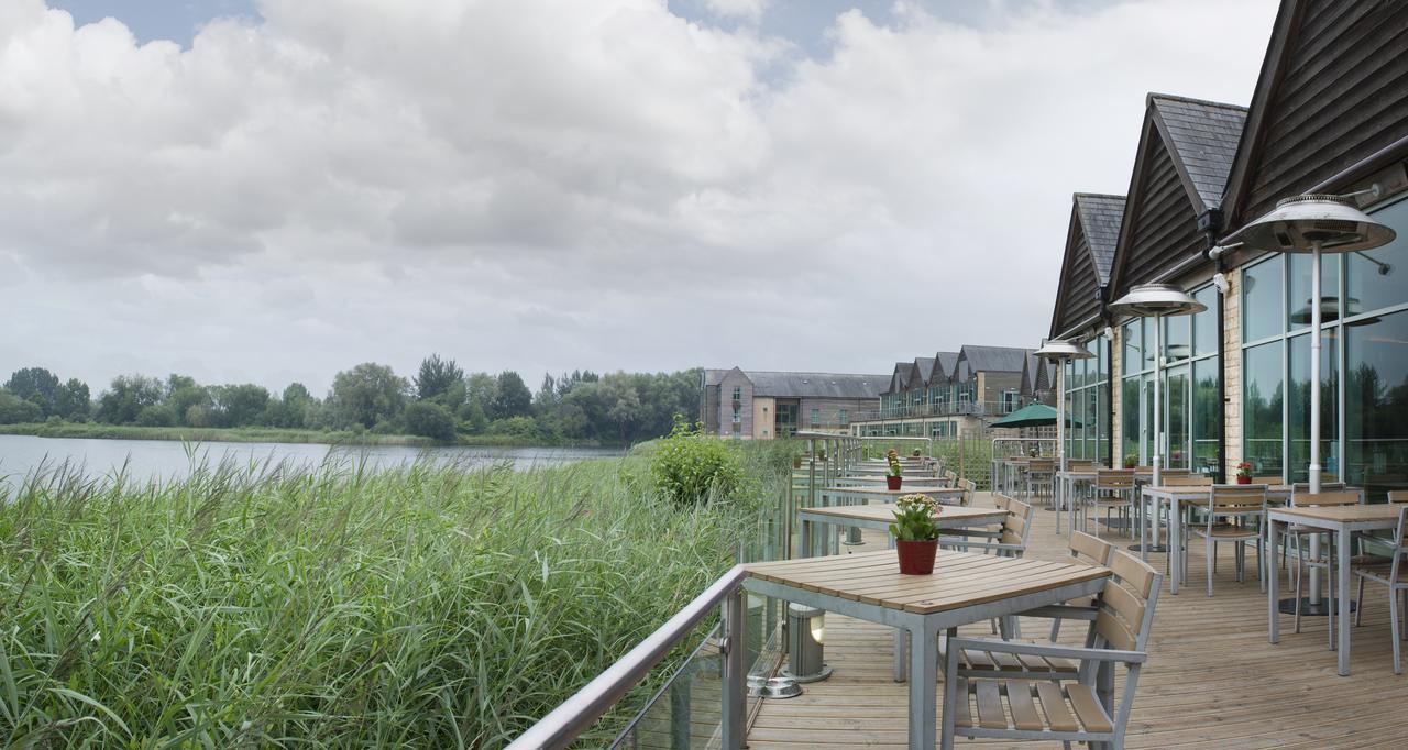 De Vere Cotswold Water Park Apartments Сайърънсестър Екстериор снимка